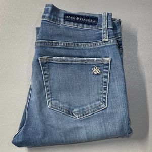 Rock & Republic Kasandra Women's Size 4 M Distressed Mid Rise Lt Wash Denim